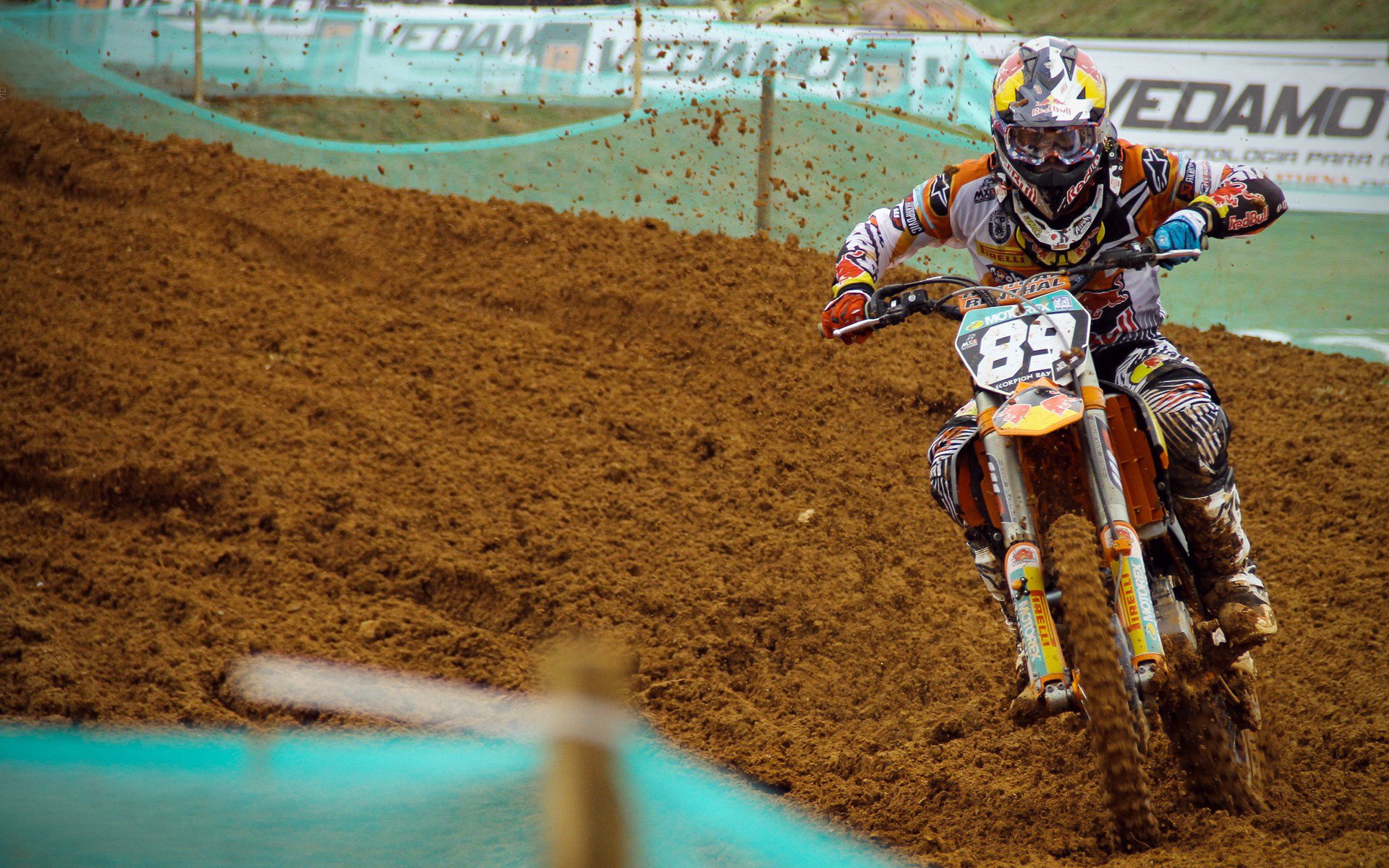 中国男篮在世界杯预选赛中大胜,提前晋级